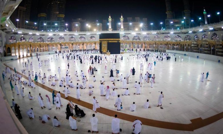 Awqaf lists ministry approved tour operators for Umrah and Hajj